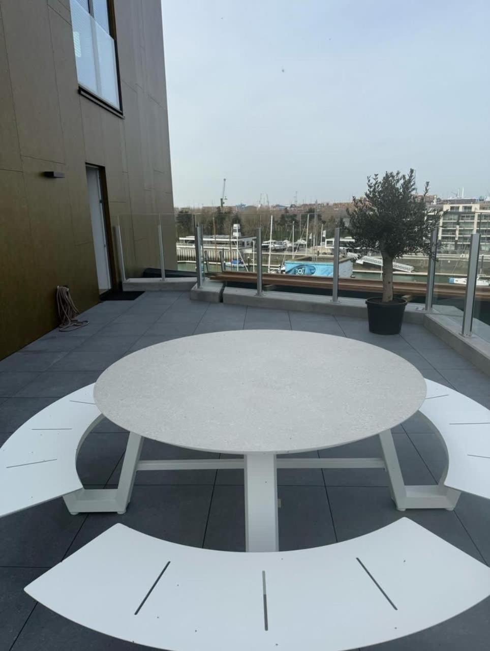 Huswell - Lovely New Apartment At The Harbor + Parking Brugia Zewnętrze zdjęcie